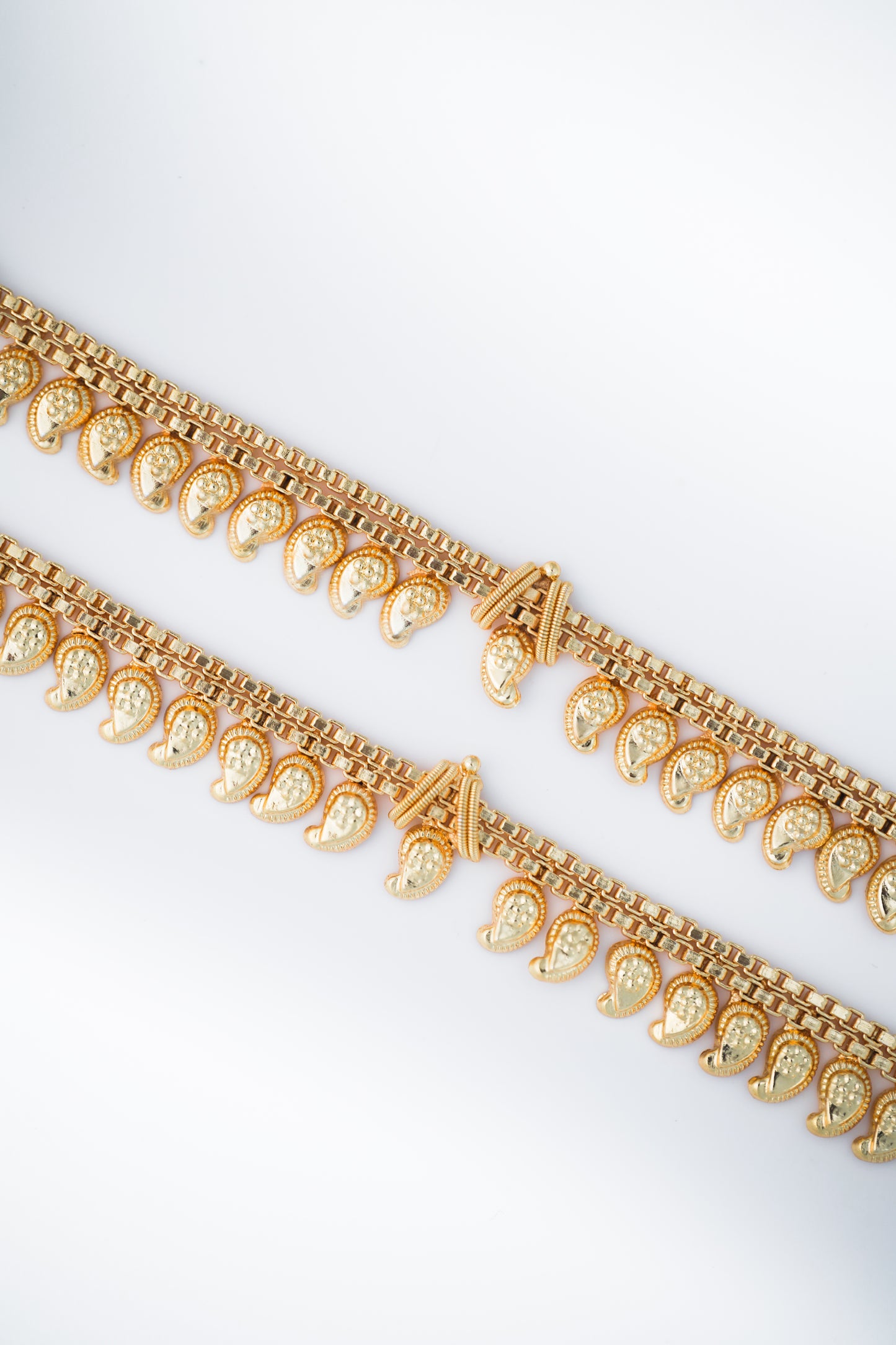 Gold Manga Anklet Set